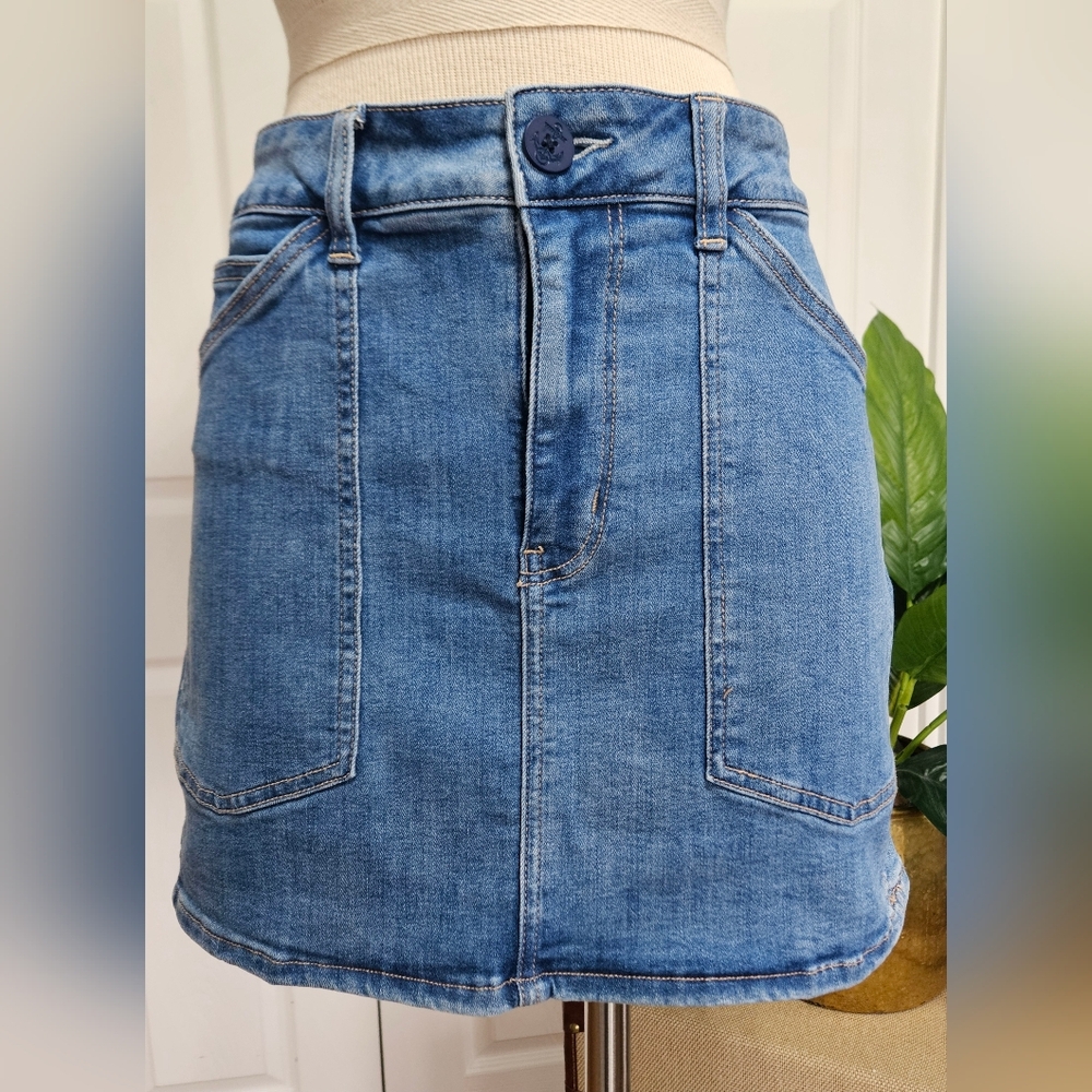 AMERICAN EAGLE High-rise Flattering Fit & Comfortable Stretch Size10 Mini Skirt!